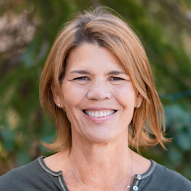 Headshot of Karen Howe