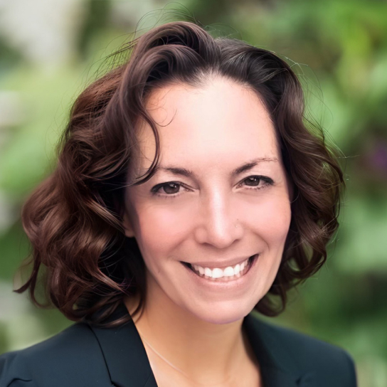 Headshot of Dr. Nikki Davis.