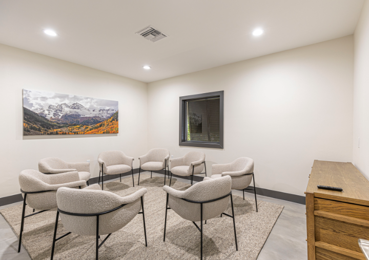 An IOP meeting room at APN Naples.