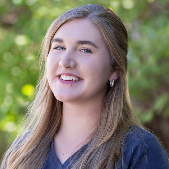 Headshot of Lara Mathews